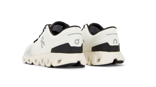 On Cloud | white