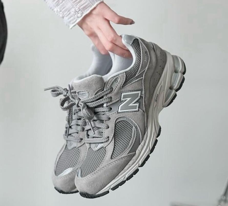New Balance 2002R
